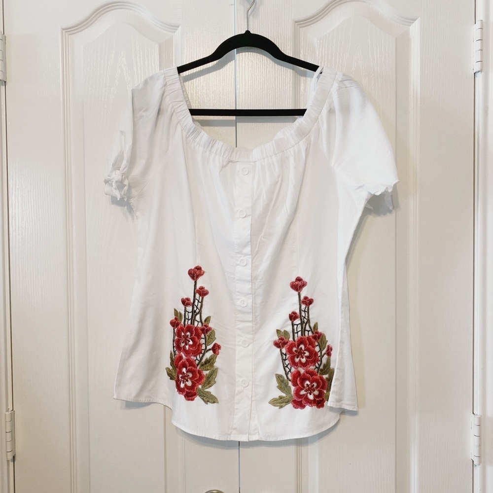 Woman’s Klaxons Off Shoulders Embroidered Embellished White Shirt Size 3 XL